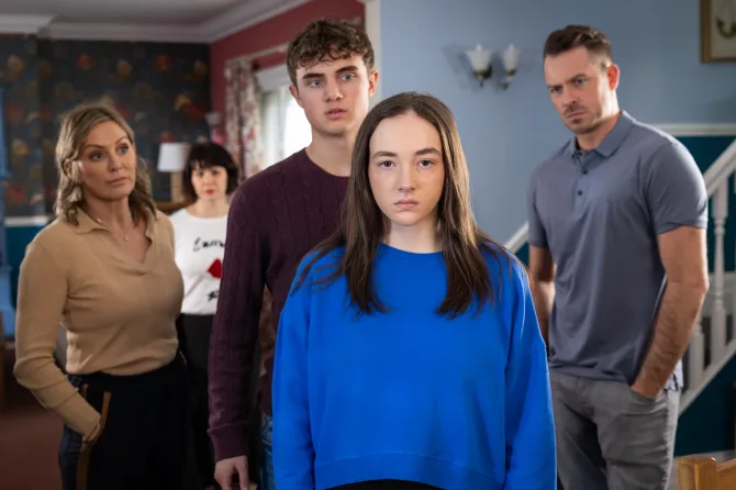 Hollyoaks-Osborne-Ashworth-family-@LimePictures Hollyoaks Osborne family