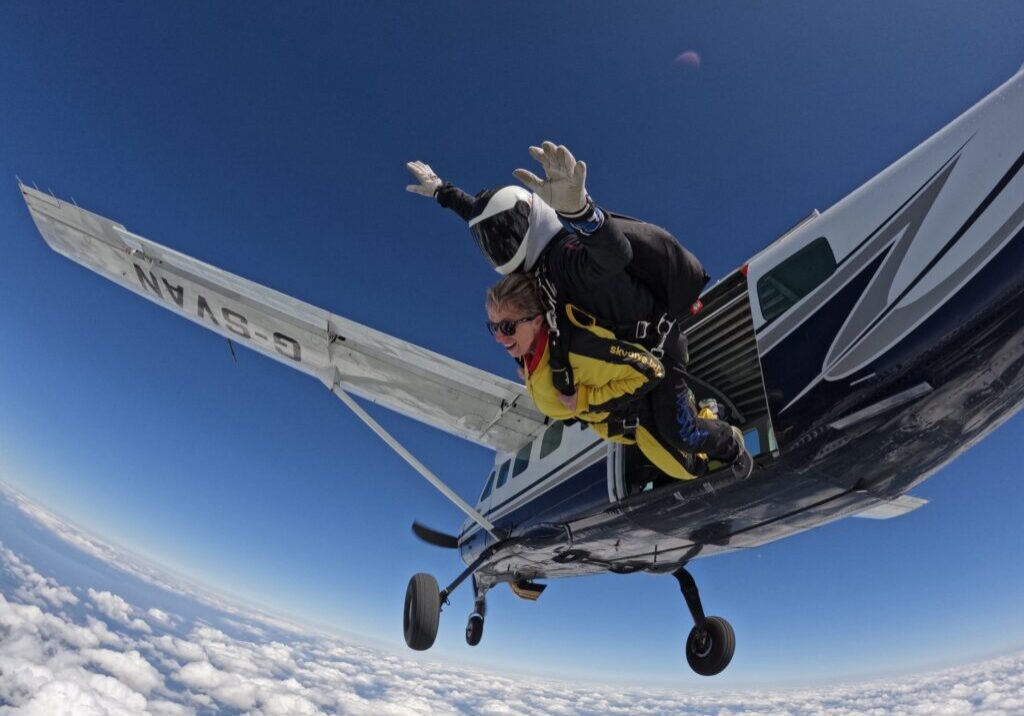 Fay Skydive - Side Image